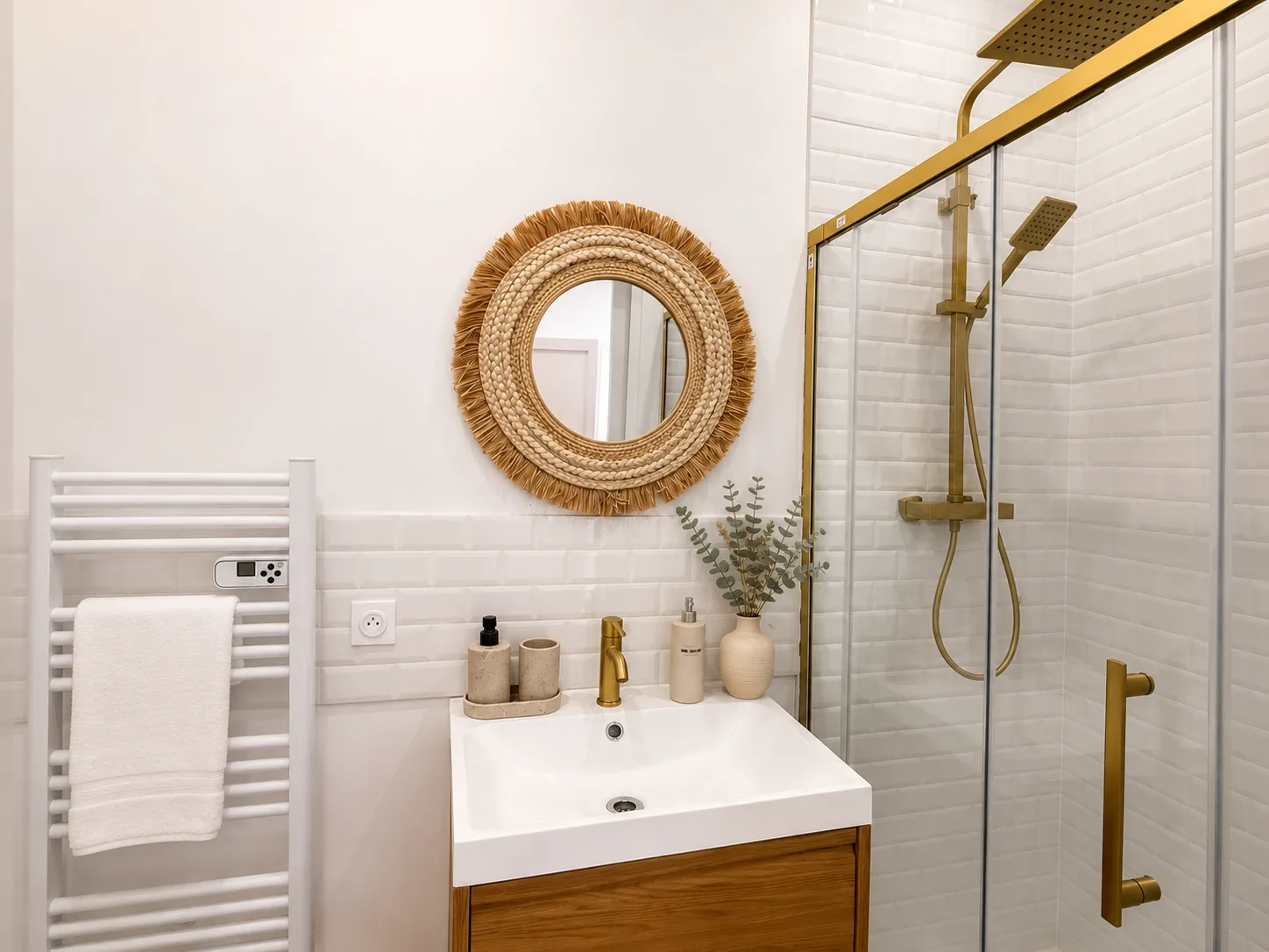 Studio Bohème — Rive Droite, salle de bain avec douche